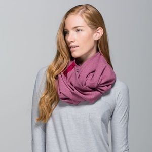 ⚡️Lululemon Vinyasa Snap Scarf | Pink-Grey | OS